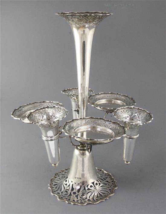 A George V silver epergne by Goldsmiths & Silversmiths Co Ltd, 63 oz.